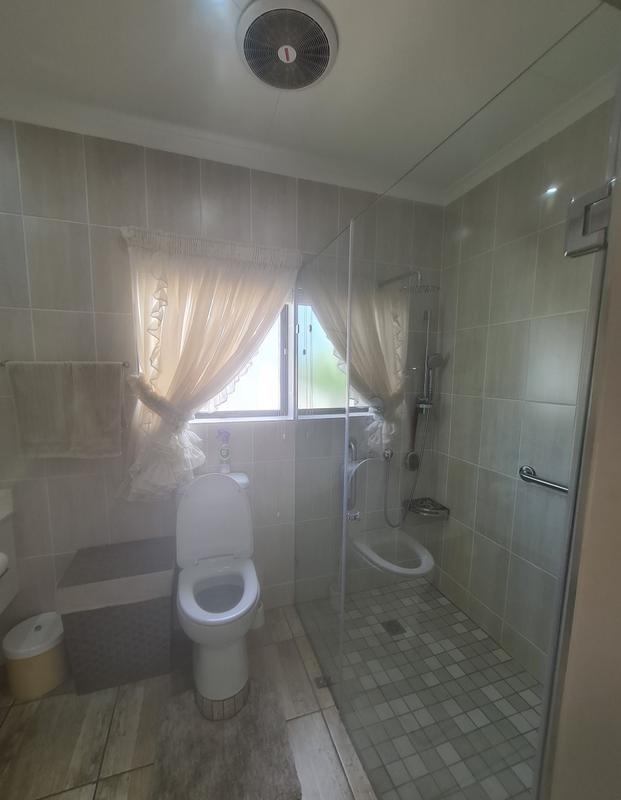 To Let 1 Bedroom Property for Rent in Pinehurst Western Cape